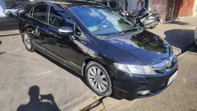 Carro Honda Civic 2010 New  LXL 1.8 16V (Couro) (Flex)