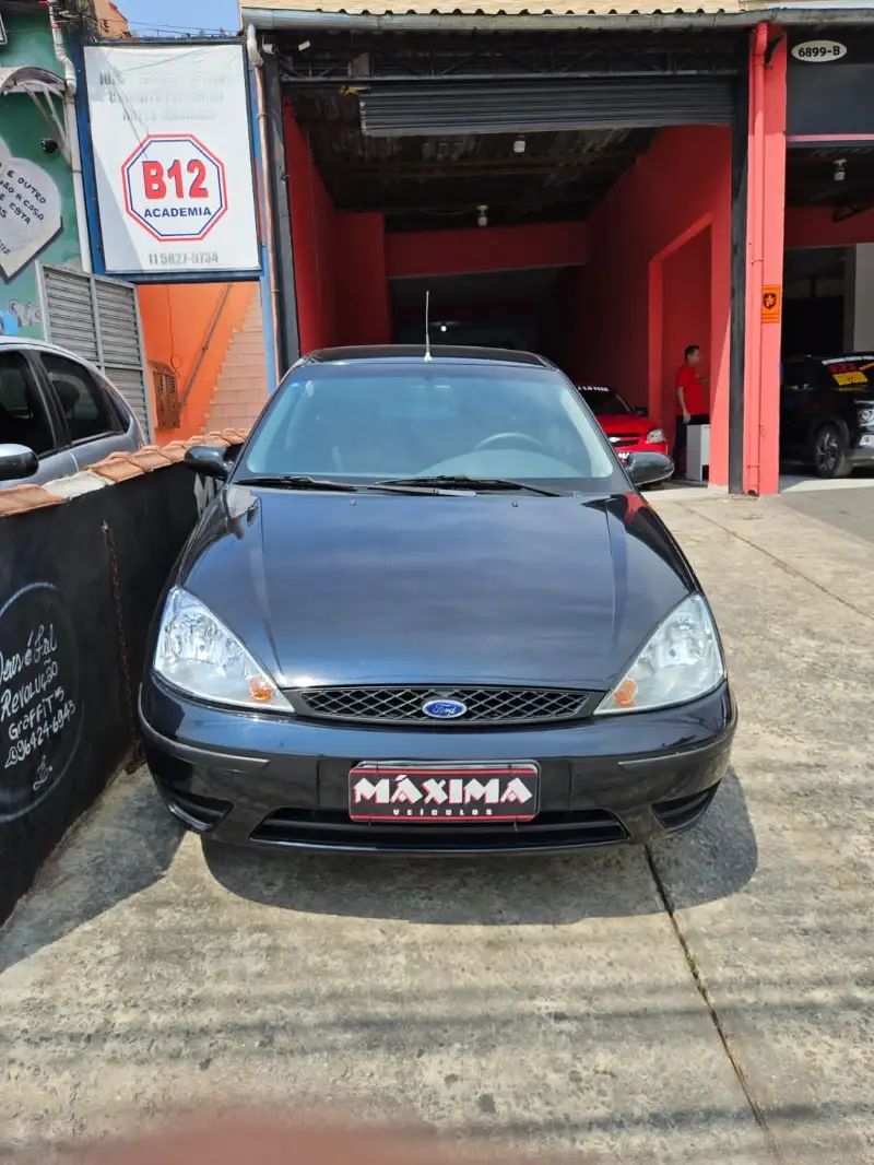 Ford Focus Sedan GLX 2.0 16V Duratec