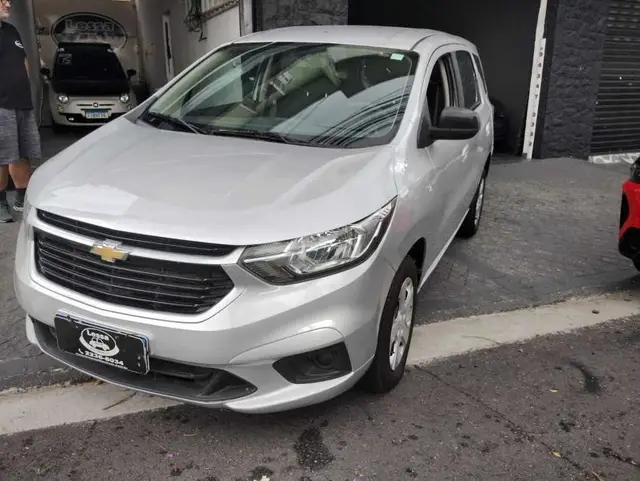 Carro Chevrolet Spin 2021 LS 1.8 5S (Flex)