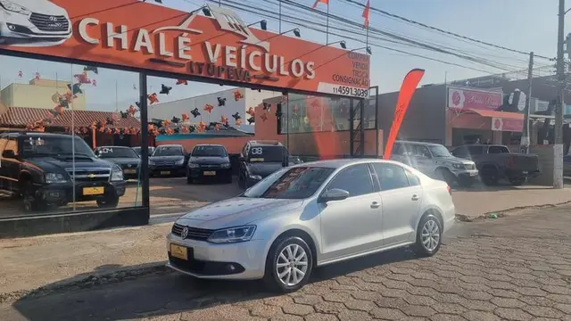 Carro Volkswagen Jetta 2012 2.0 Comfortline (Flex)