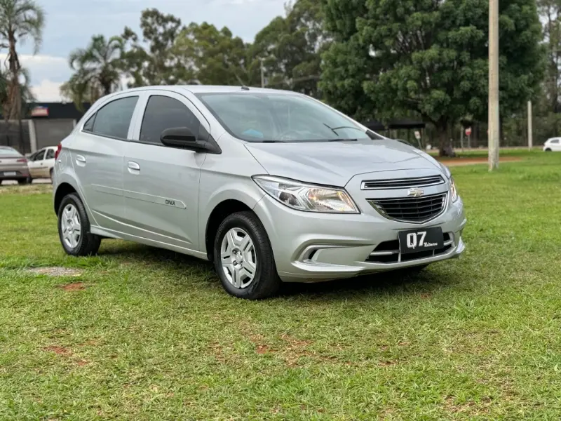 Chevrolet Onix 1.0 Seleção SPE/4