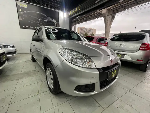 Carro Renault Sandero 2013 Authentique 1.0 16V (flex)
