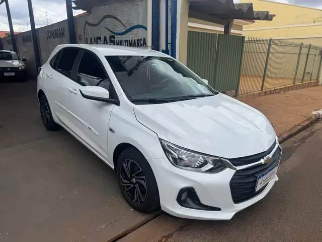 Carro Chevrolet Onix 2024 LT 1.0 Turbo