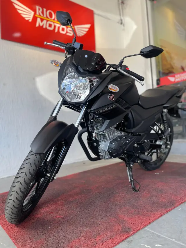 Moto Yamaha YS 150 Fazer 2025 UBS