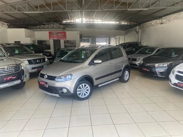 Carro Volkswagen CrossFox 2013 1.6 VHT (Flex)