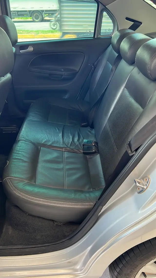 Carro Volkswagen Voyage 2015 1.6 VHT Highline (Flex)