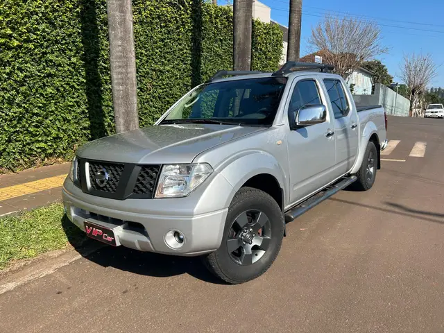 Carro Nissan Frontier 2011 SE 4x2 2.5 16V (cab. dupla)
