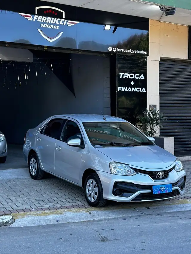 Carro Toyota Etios Sedan 2018 XS 1.5 (Flex)
