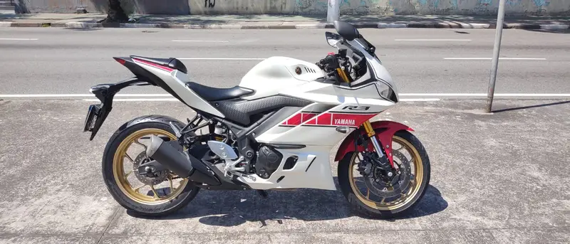 Yamaha YZF R3 World GP 60th Anniversary Edition