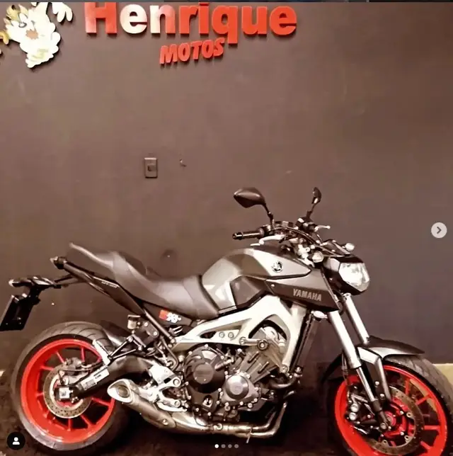 Carro Yamaha MT-09  2016 ABS
