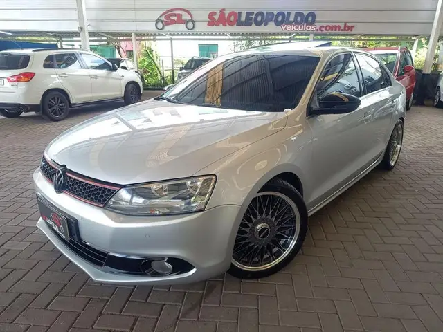 Carro Volkswagen Jetta 2013 2.0 TSI Highline DSG