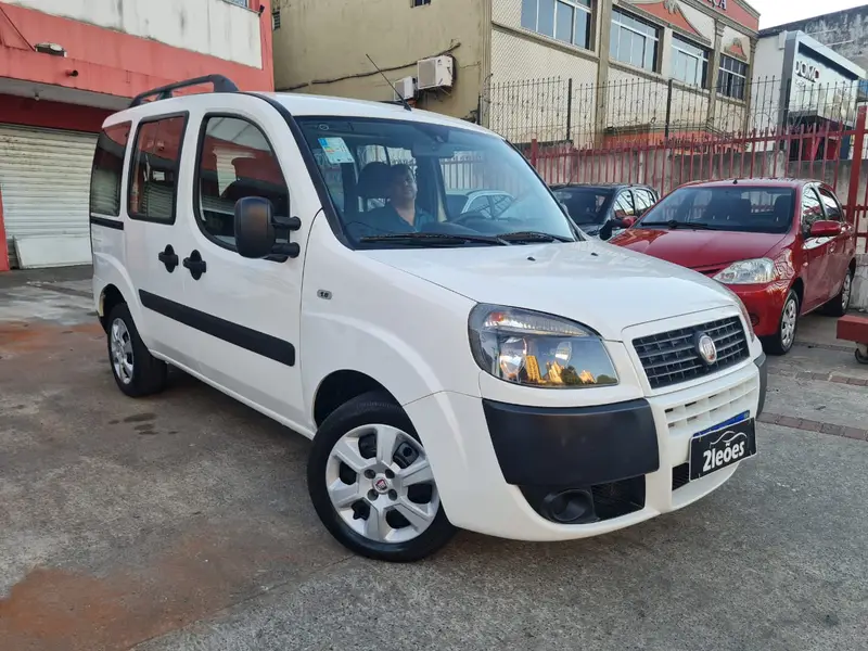 Fiat Doblò Essence 1.8 16V (Flex)