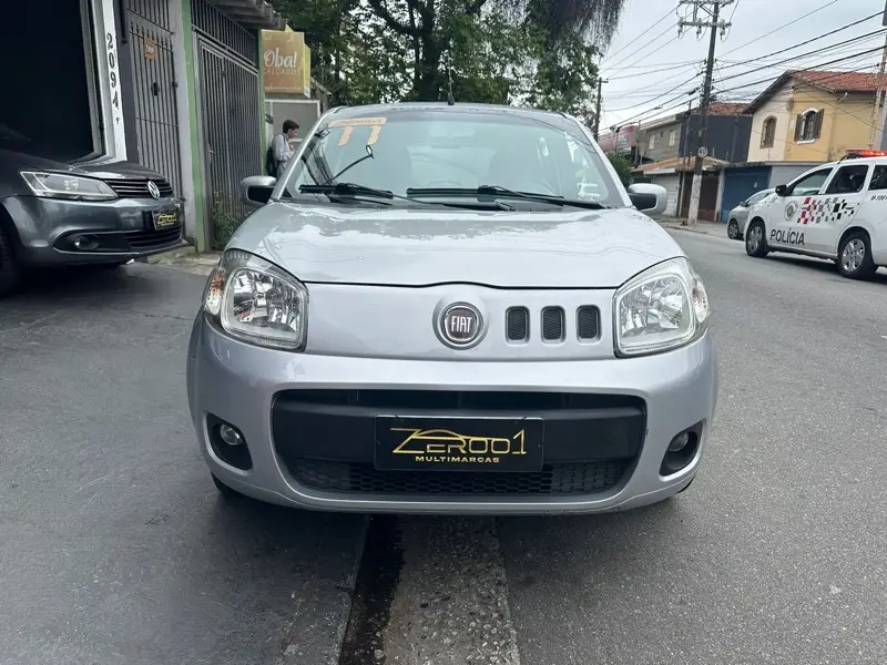 Fiat Uno Vivace 1.0 8V (Flex) 4p