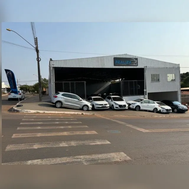 Fachada da loja REALIZA MULTIMARCAS LTDA - Jataí - GO