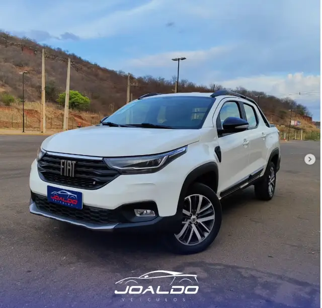 Carro Fiat Strada 2024 Volcano 1.3 Flex 8V CD Aut.