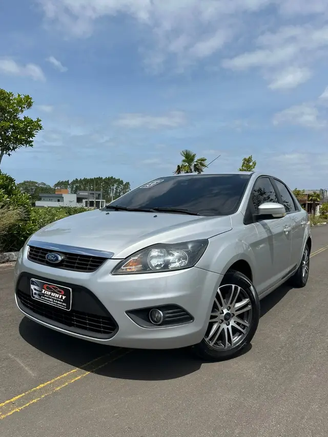 Carro Ford Focus Sedan 2013 GLX 2.0 16V (Flex)