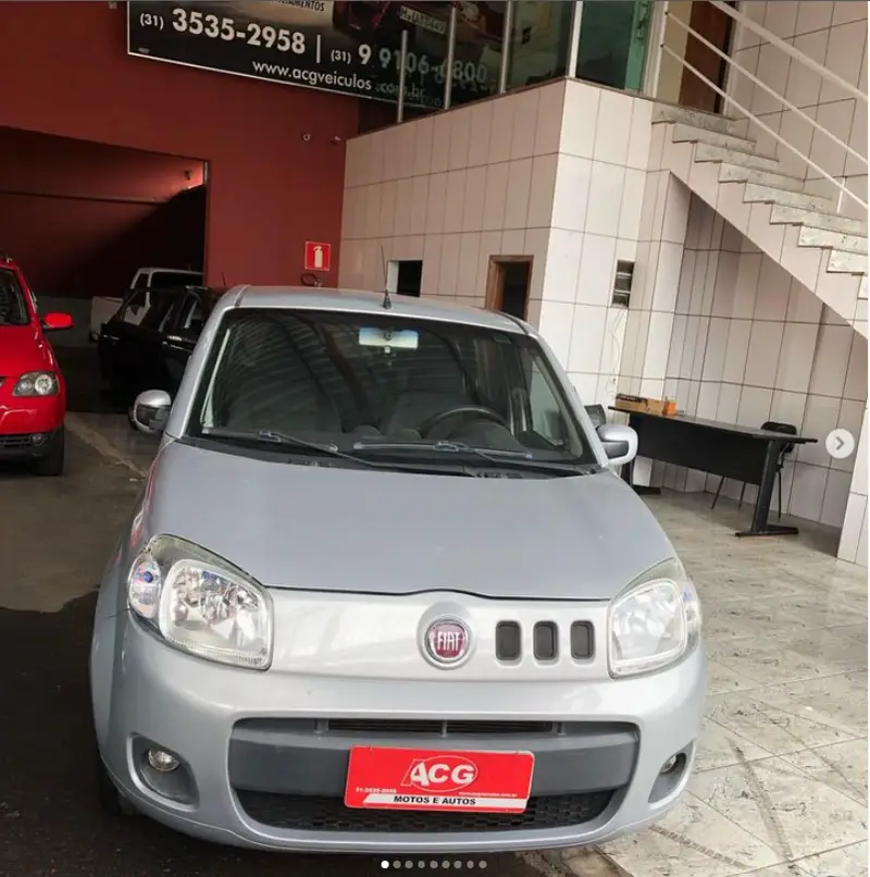 Fiat Uno Vivace Celeb. 1.0 8V (Flex) 4p