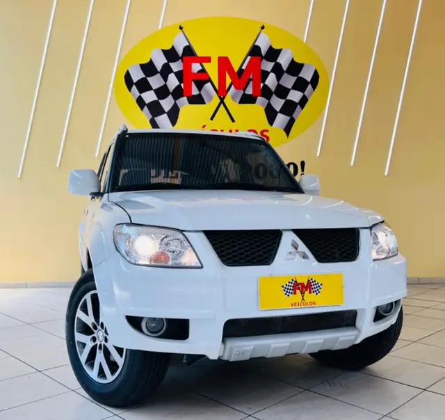 Carro Mitsubishi Pajero TR4 2014 2.0 16V 4X4 (Flex) (Aut)