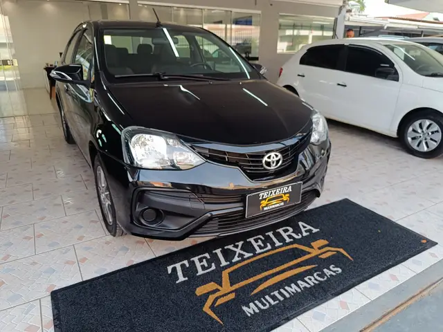 Carro Toyota Etios Sedan 2019 X Plus 1.5 (Flex)