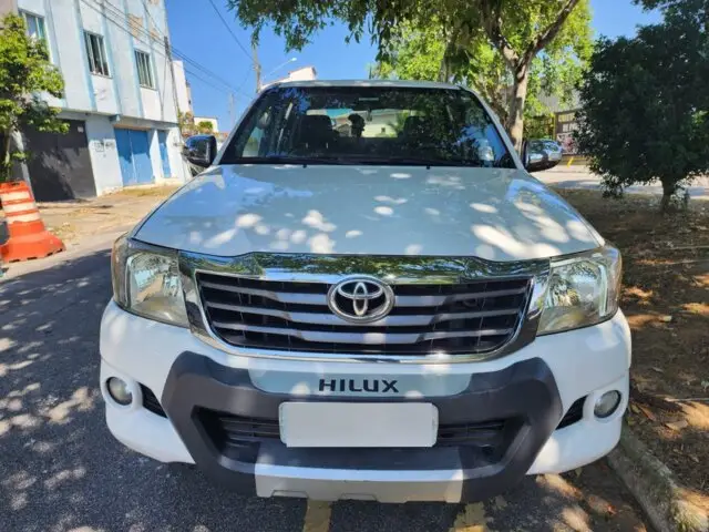 Carro Toyota Hilux Cabine Dupla 2015 Hilux 3.0 TDI 4x4 CD SR (Aut)