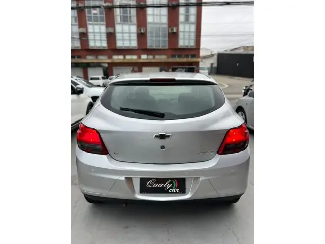 Chevrolet Onix 1.4 LT SPE/4