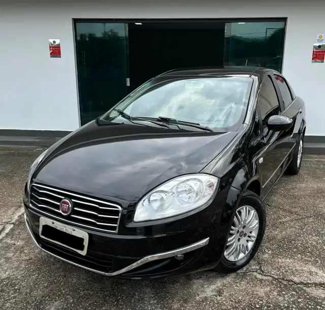 Carro Fiat Linea 2016 Essence 1.8 16V (Flex)