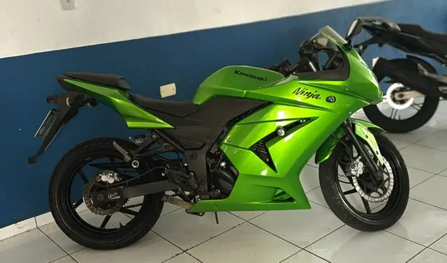 Carro Kawasaki Ninja 2012 250R