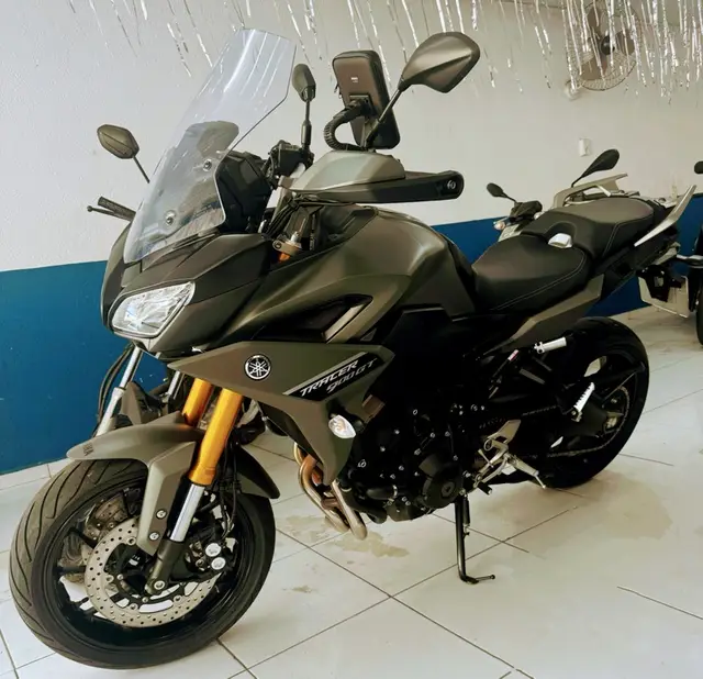 Carro Yamaha MT-09  2023 Tracer