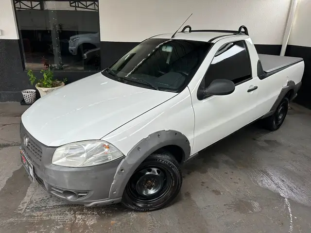 Carro Fiat Strada 2013 Working 1.4 (Flex)