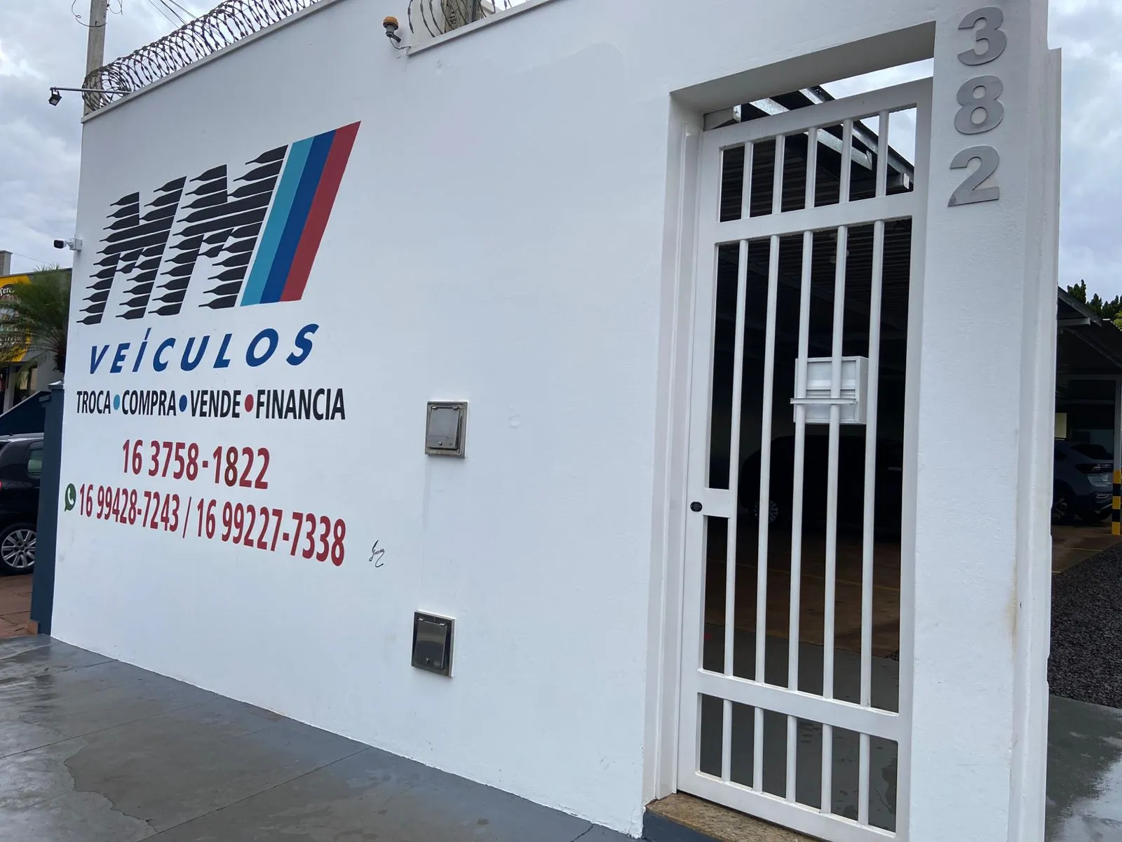Fachada da loja Veículos à venda em MM VEICULOS - Batatais - SP | Mobiauto