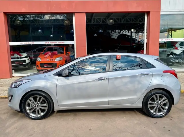 Carro Hyundai i30 2016 I30 1.8 16V MPI (Básico+Teto)