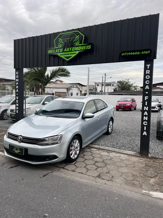 Carro Volkswagen Jetta 2014 2.0 Comfortline Tiptronic (Flex)