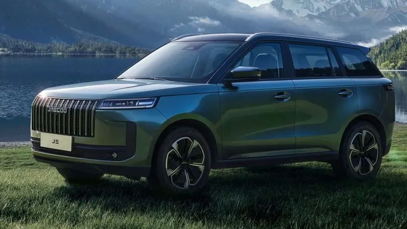 Jaecoo J5: como é o SUV irmão do Tiggo 5X que pode desembarcar no Brasil