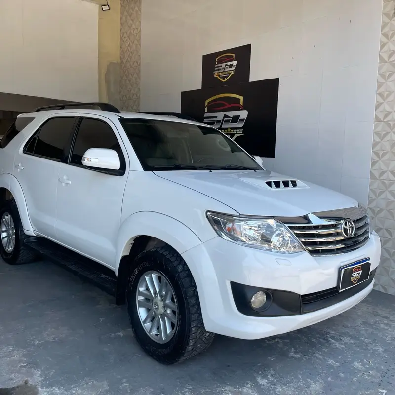 Toyota Hilux SW4 SRV 3.0 4X4 (7 Lugares)
