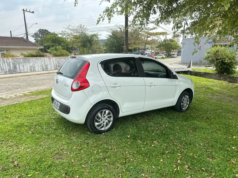 Fiat Palio Attractive 1.0 Evo (Flex)