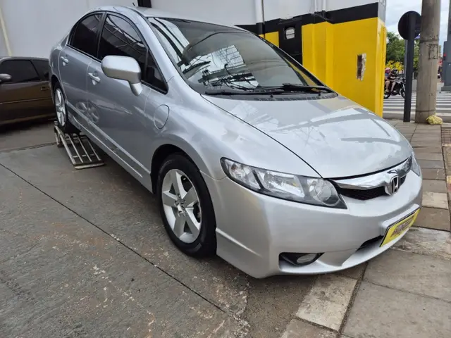 Carro Honda Civic 2010 New  LXL 1.8 16V (Flex)
