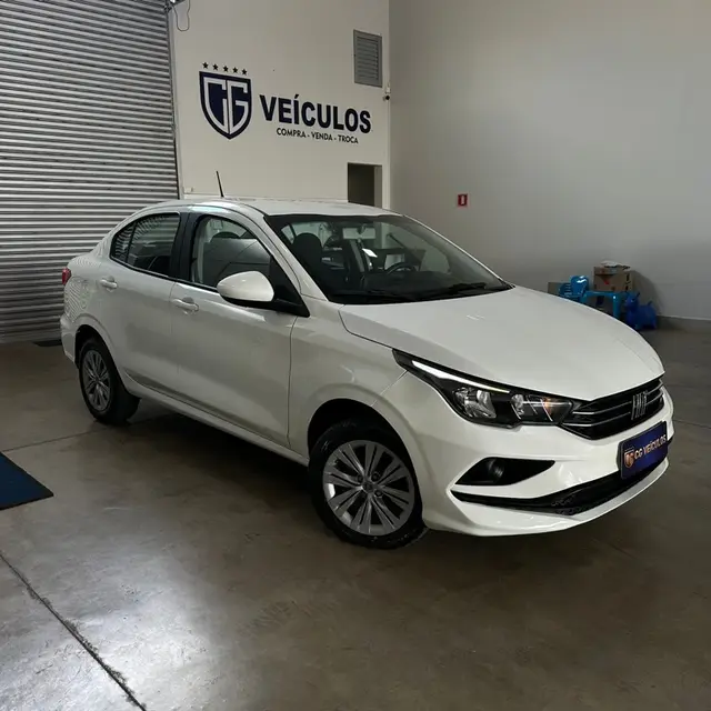 Carro Fiat Cronos 2023 Drive 1.0 (Flex) MT
