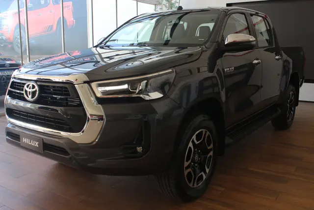 Carro Toyota Hilux Cabine Dupla 2024 SRV 4x4 2.8 Diesel