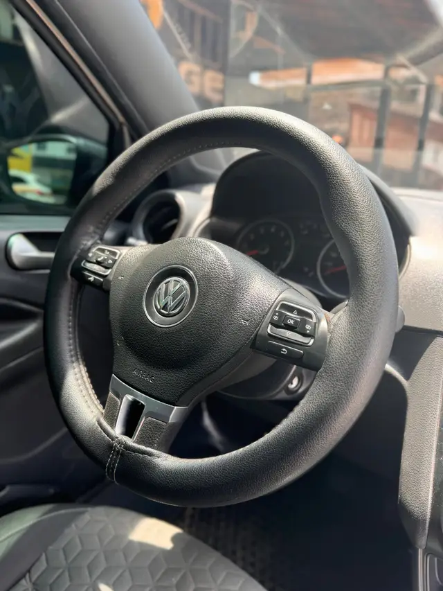 Carro Volkswagen Gol 2016 1.0 TEC Track (Flex)
