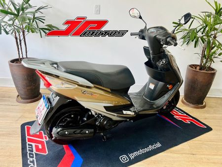 Lindy 125 CBS