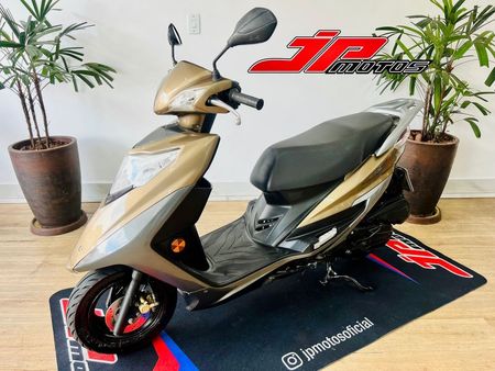 Lindy 125 CBS