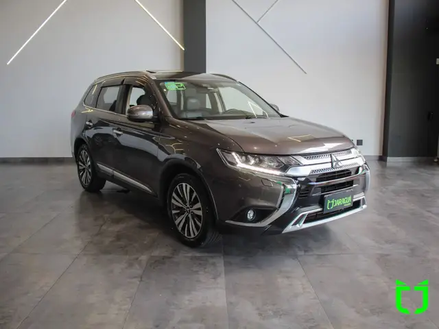 Carro Mitsubishi Outlander 2022 HPE-S 2.2 diesel 4WD (Aut)