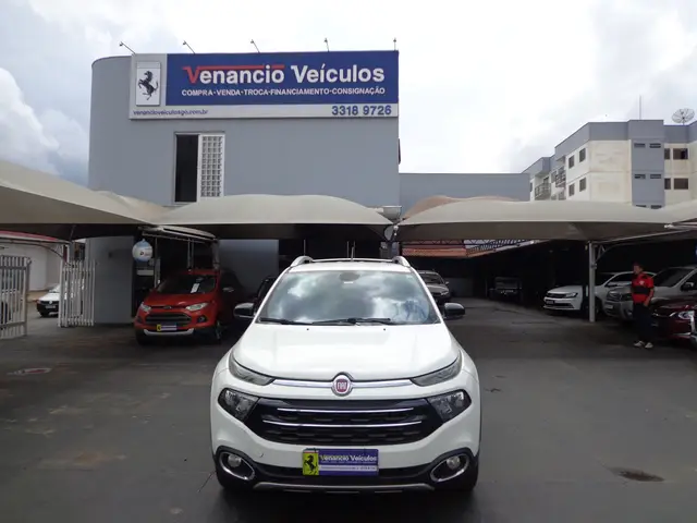 Carro Fiat Toro 2017 Volcano 2.0 diesel AT9 4x4