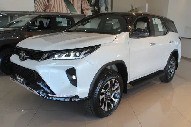 Carro Toyota SW4 2025 Diamond  2.8 Turbodiesel 4x4 (Aut.)