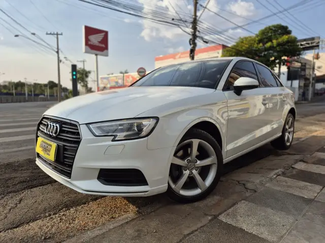 Carro Audi A3 2017 1.4 TFSI Ambiente Tiptronic (Flex)