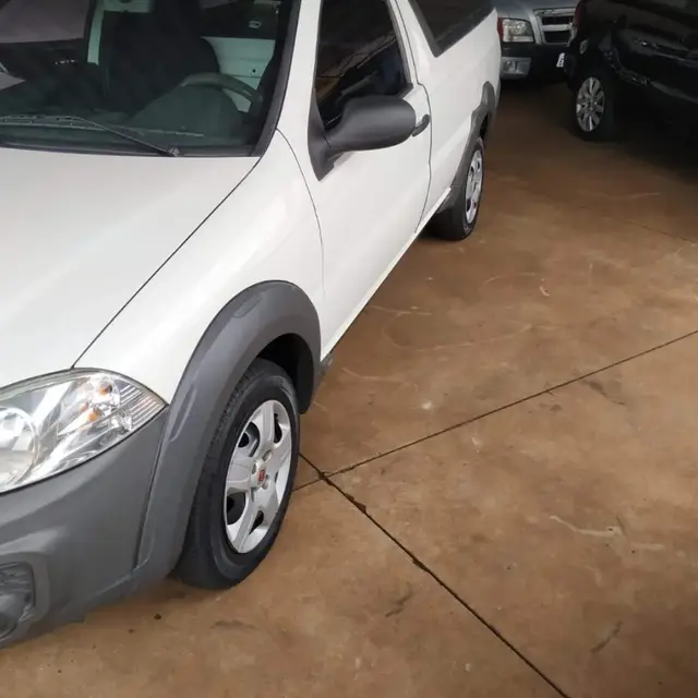 Carro Fiat Strada 2018 Hard Working 1.4 (Flex) (Cabine Simples)