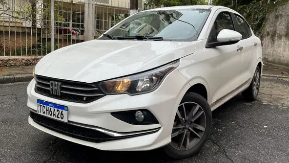 Fiat Cronos é o único sedan no catálogo da marca atualmente e possui um dos melhores preços frente aos rivais