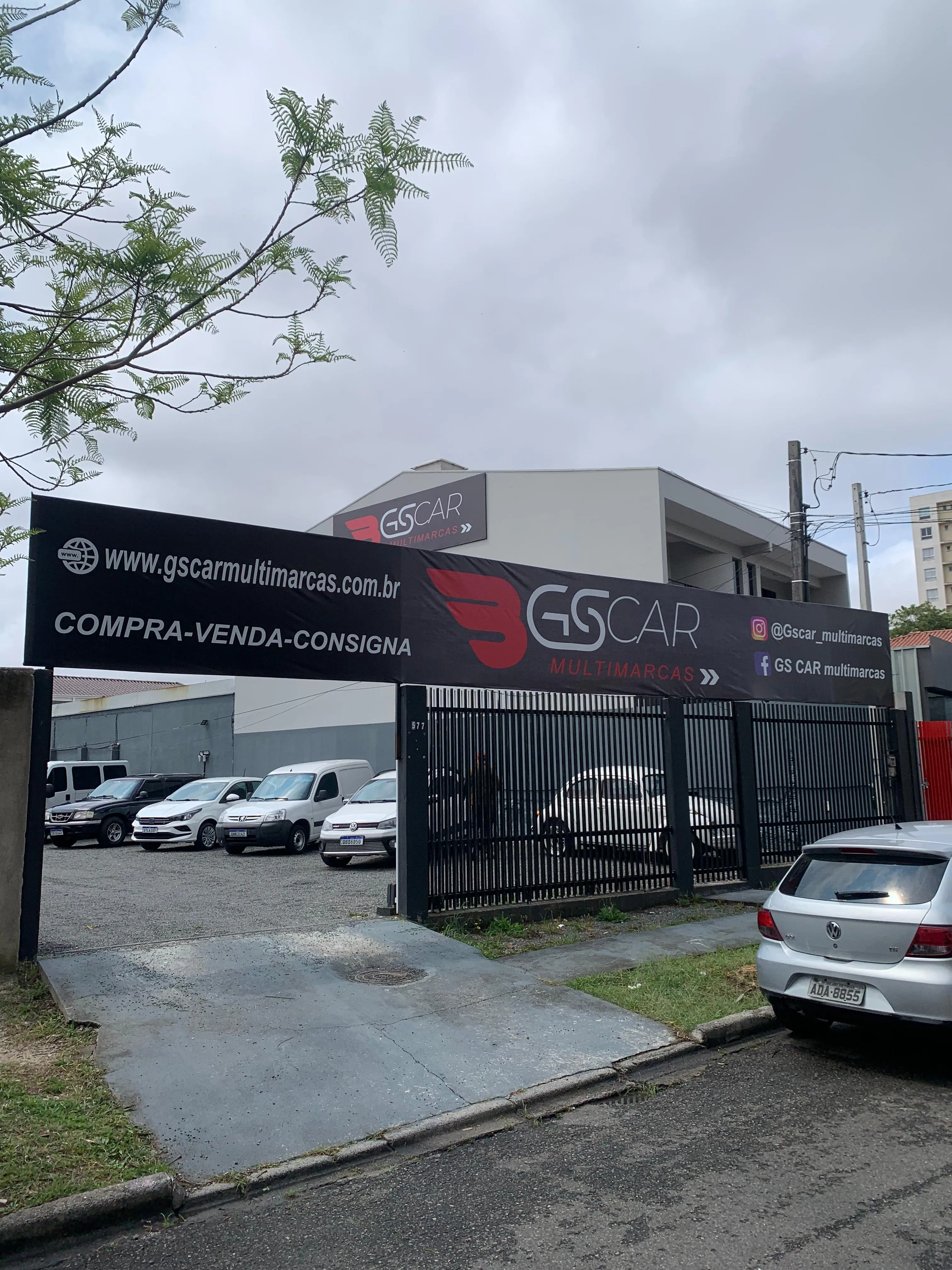 Fachada da loja Veículos à venda em FAST CAR  - São José dos Pinhais - PR | Mobiauto