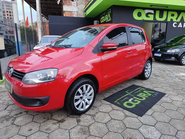 Carro Volkswagen Fox 2014 1.0 TEC (Flex) 4p