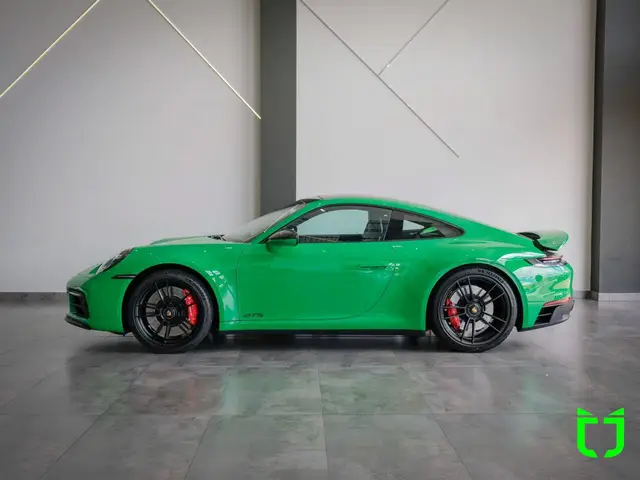 Carro Porsche 911 2023 GTS Coupe 3.0 (992)